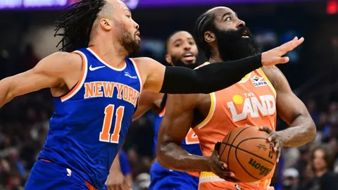 奥格斯堡0-1拜仁：凯恩基因势如破竹，领先优势扩大至6分，拜仁需持续警惕